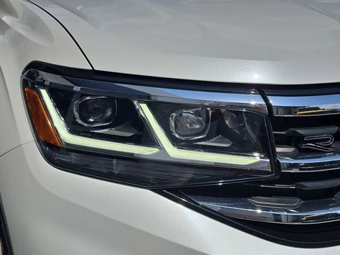 Used 2021 Volkswagen Atlas Cross Sport SEL Premium R-Line AWD/4WD image 10