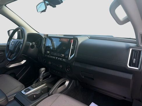 New 2026 Nissan Frontier SV w/ Tow Package image 31