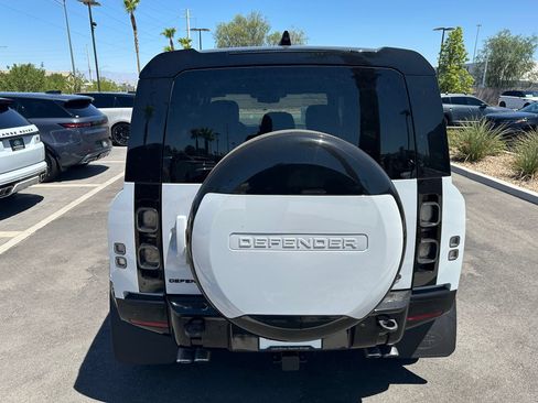 Used 2023 Land Rover Defender 110 V8 AWD/4WD image 7