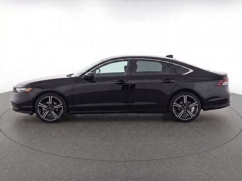 Used 2023 Honda Accord Sport image 6