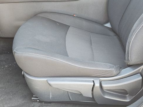 Used 2024 Nissan Sentra SV FWD image 19