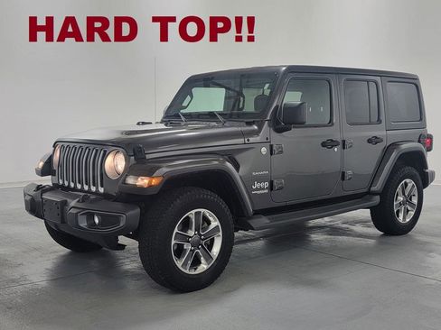 Used 2019 Jeep Wrangler Unlimited Sahara image 4