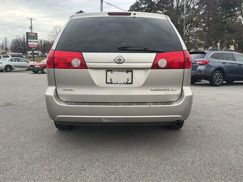 Used 2007 Toyota Sienna XLE Limited image 8