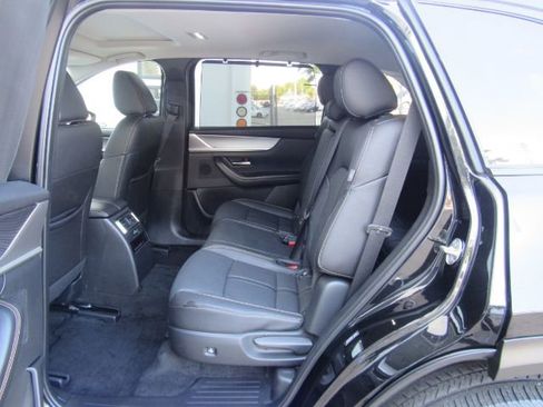 Used 2024 MAZDA CX-90 3.3 Turbo w/ Preferred Package image 18