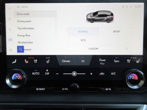 Used 2024 Lexus RX 350 w/ Convenience Package image 40