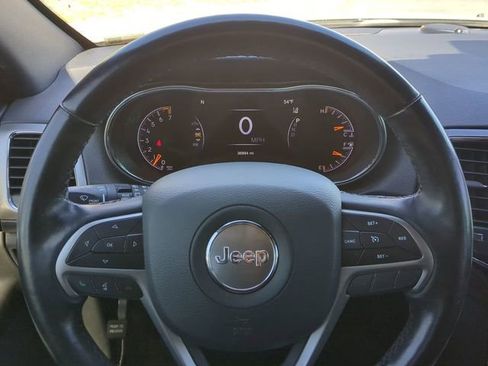 Used 2022 Jeep Grand Cherokee Laredo X image 33