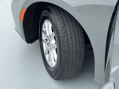 Used 2022 Chrysler Pacifica Touring-L FWD image 24