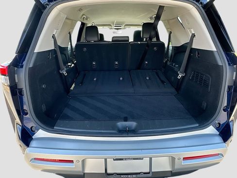 Used 2023 Nissan Pathfinder SL image 30