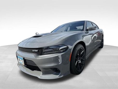 Used 2017 Dodge Charger R/T RWD image 2