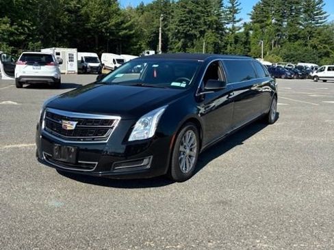 Used 2017 Cadillac XTS FWD image 2