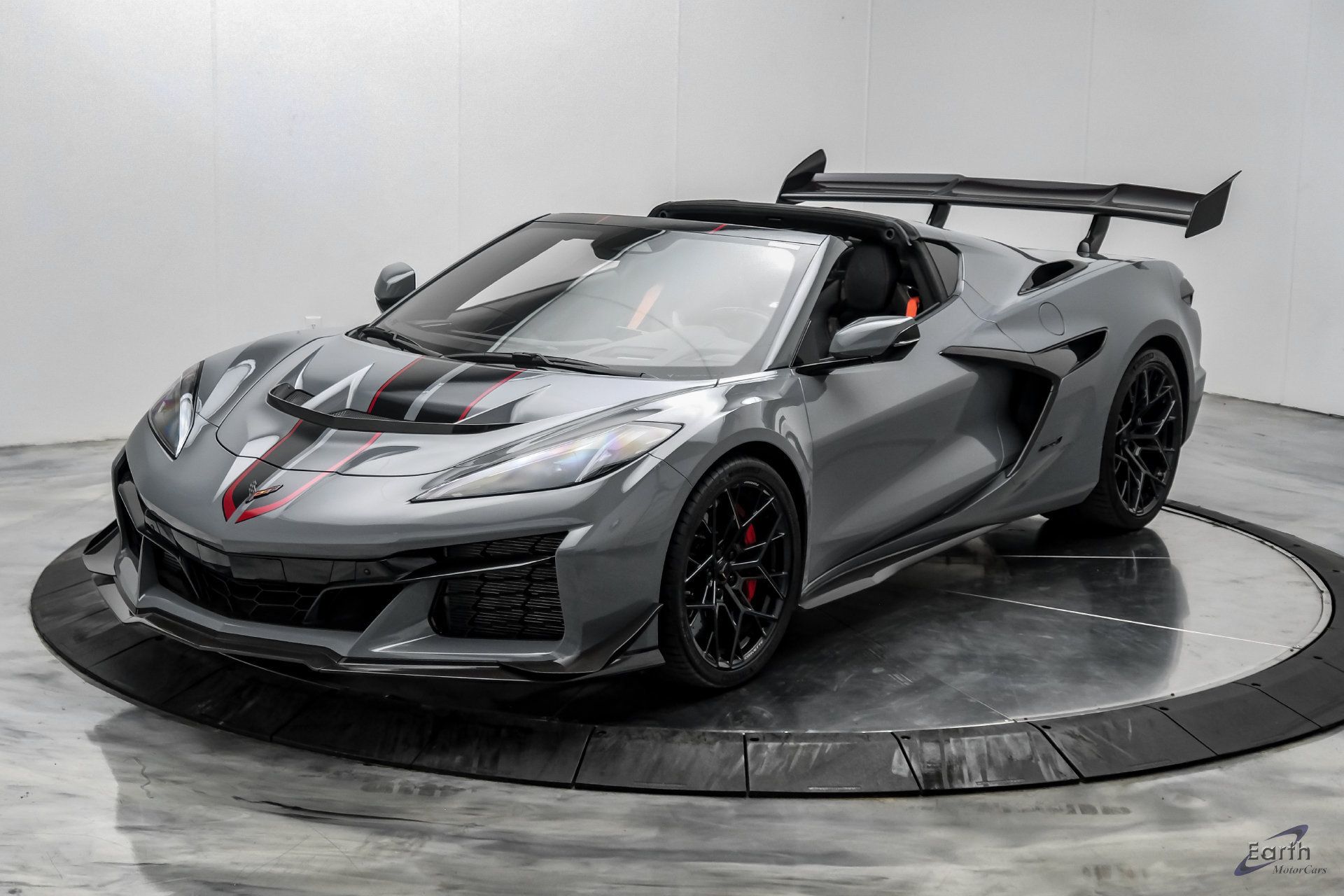 Used 2025 Chevrolet Corvette ZR1 w/ ZR1 Carbon Fiber Aero Package RWD image 8