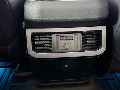 Used 2025 Ford F350 Platinum w/ FX4 Off-Road Package image 23