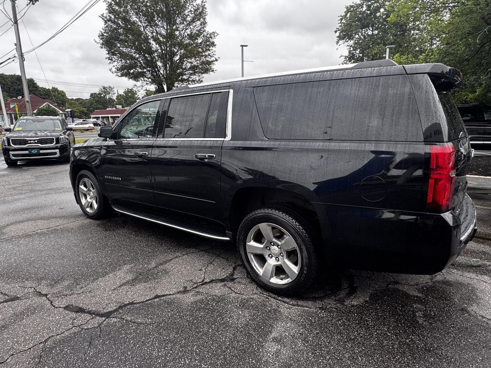 Certified 2020 Chevrolet Suburban Premier AWD/4WD image 5