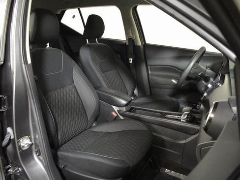 Used 2021 Nissan Kicks SV image 31