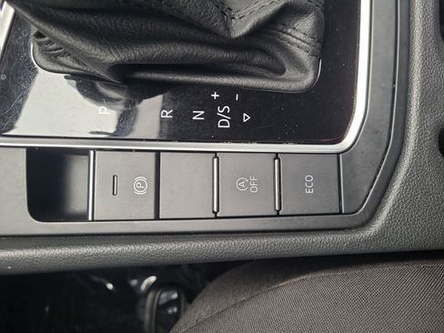 Used 2020 Volkswagen Jetta S w/ Driver Assistance Package image 31