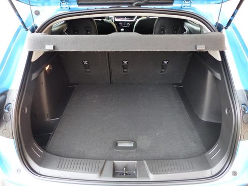 Used 2025 Chevrolet Trax ACTIV w/ Sunroof Package image 36