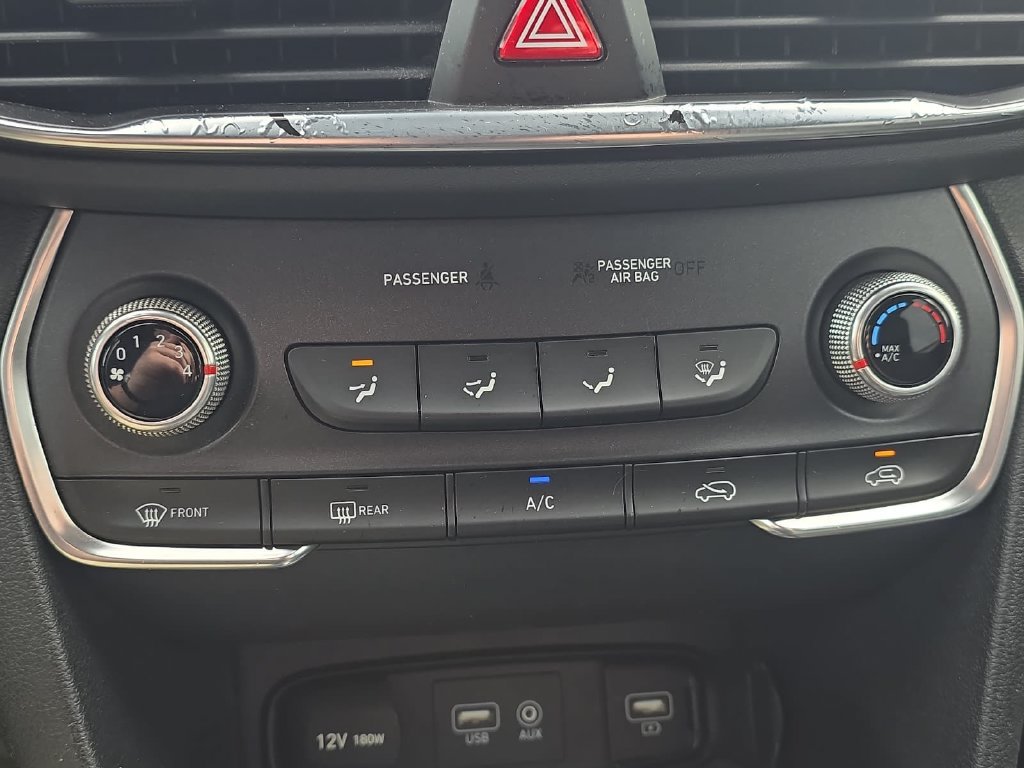 Used 2019 Hyundai Santa Fe SE FWD image 23
