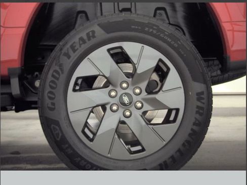 Used 2024 Ford F150 Lightning XLT image 9