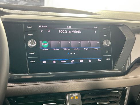 Used 2023 Volkswagen Taos SEL image 15