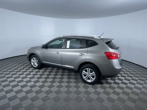 Used 2013 Nissan Rogue SV image 6