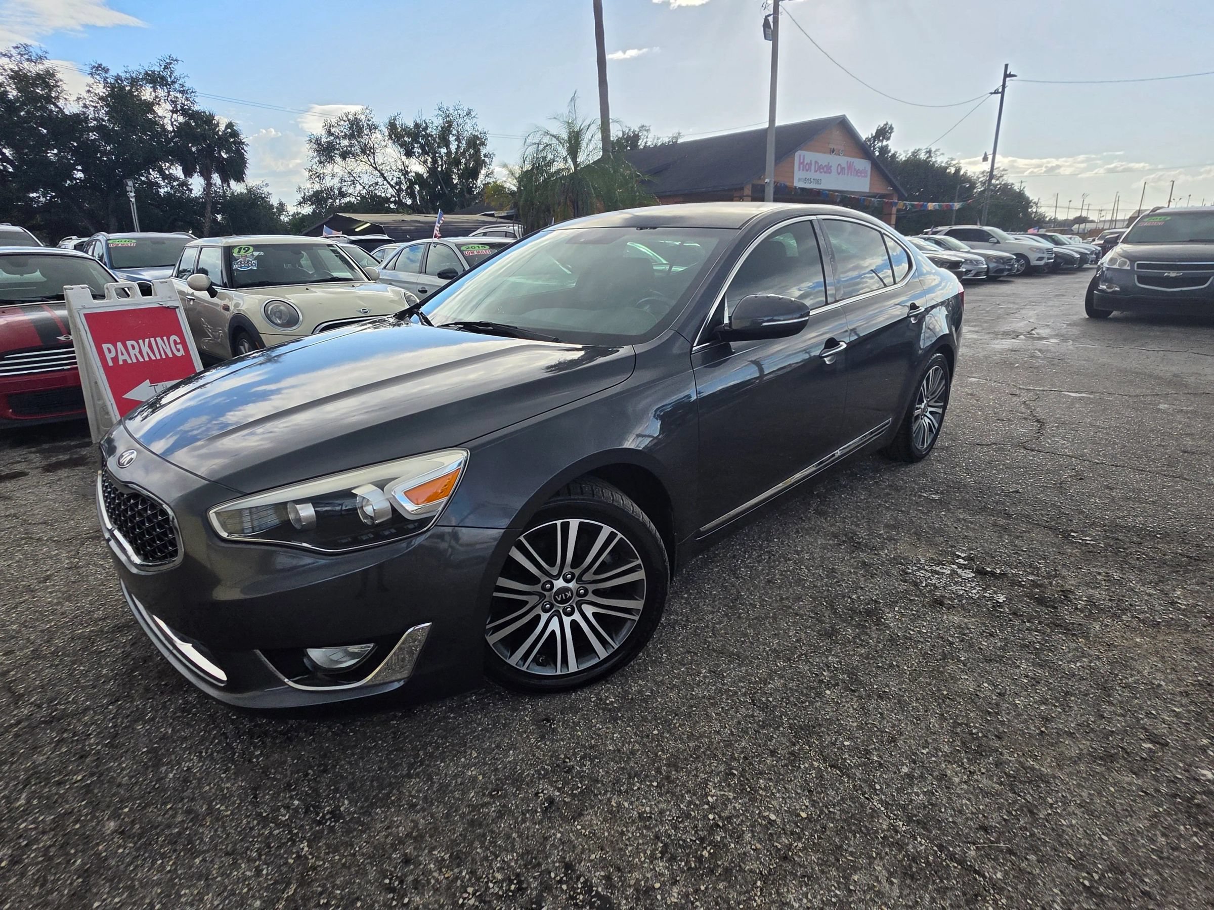 Used 2014 Kia Cadenza Premium FWD image 1