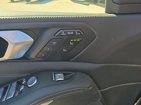 Used 2022 BMW X7 xDrive40i w/ Executive Package AWD/4WD image 14