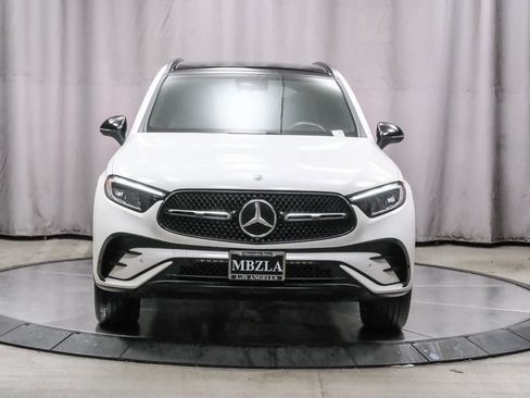 Certified 2025 Mercedes-Benz GLC 300 image 6