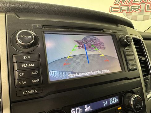 Used 2017 Nissan Titan SV AWD/4WD image 17