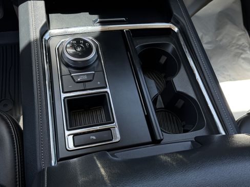 Certified 2023 Ford Expedition XLT RWD image 18