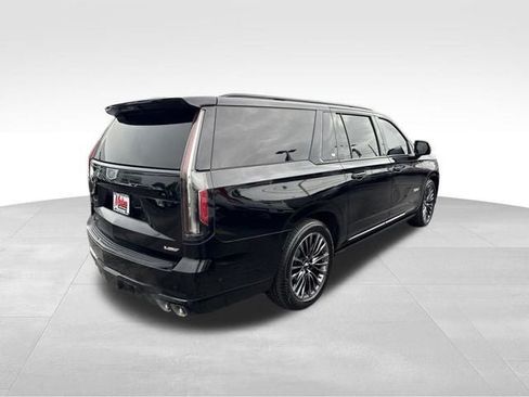 Used 2023 Cadillac Escalade ESV V AWD/4WD image 4