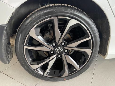 Used 2019 Honda Civic Sport image 12