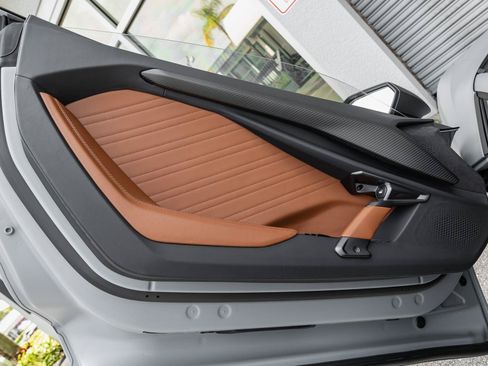 Used 2024 Lamborghini Revuelto AWD/4WD image 39