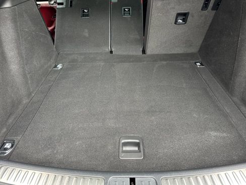 Certified 2025 Porsche Macan image 17