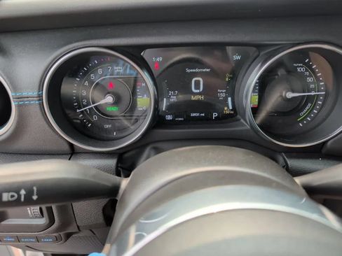 Used 2023 Jeep Wrangler Unlimited Rubicon 4xe w/ Cold Weather Group AWD/4WD image 22