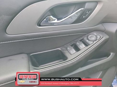 Used 2023 Chevrolet Traverse LT FWD image 20