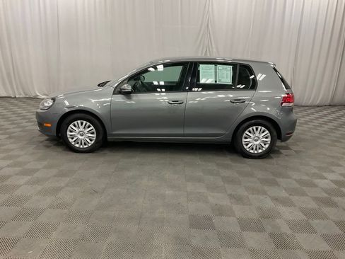 Used 2011 Volkswagen Golf 4-Door FWD image 7