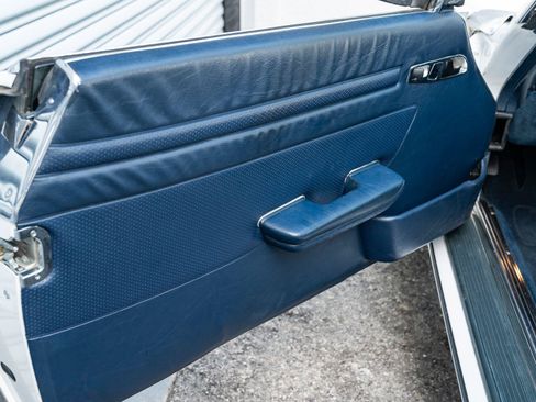 Used 1987 Mercedes-Benz 560 SL image 33