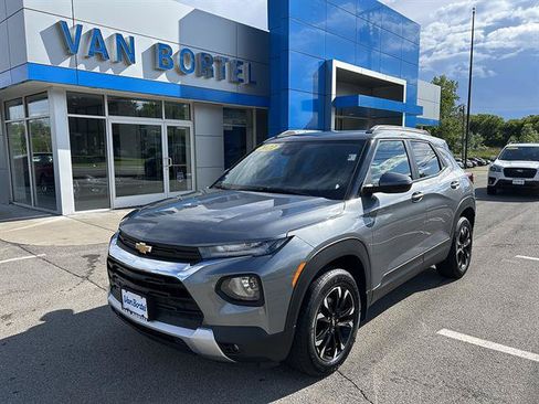 Used 2022 Chevrolet TrailBlazer LT AWD/4WD image 1
