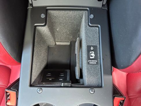 Certified 2023 Porsche Macan Turbo AWD/4WD image 28