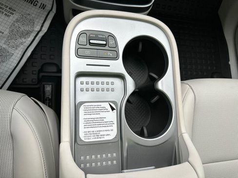 New 2026 Hyundai Ioniq 9 SEL image 17