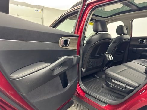 Used 2022 Kia Sorento S w/ Panoramic Sunroof Package AWD/4WD image 40