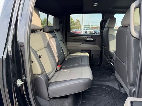 Used 2023 Chevrolet Silverado 1500 ZR2 w/ Technology Package image 18