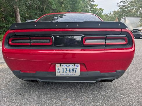 Used 2016 Dodge Challenger R/T Scat Pack RWD image 4