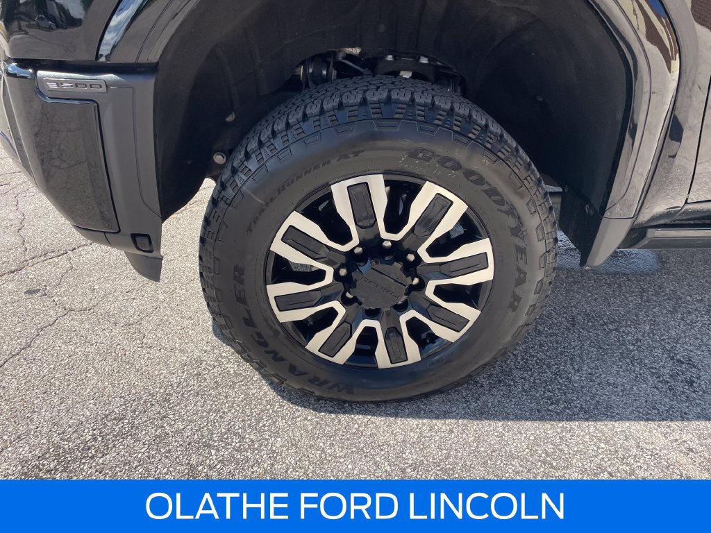 Used 2025 GMC Sierra 3500 Denali Ultimate AWD/4WD image 28