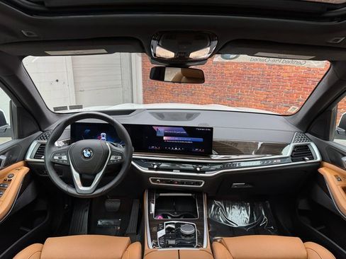 Certified 2025 BMW X5 xDrive40i image 5