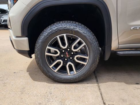 New 2026 GMC Sierra 1500 AT4 w/ AT4 Premium Package AWD/4WD image 54