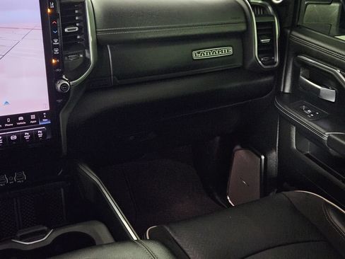 Used 2025 RAM 2500 Laramie AWD/4WD image 13