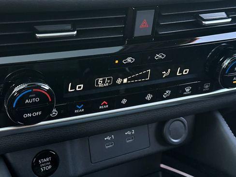 New 2026 Nissan Rogue Platinum image 25