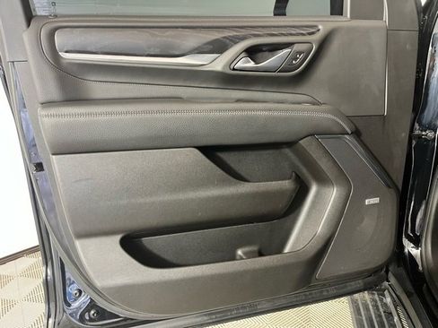 Used 2021 GMC Yukon Denali w/ Denali Premium Package image 10