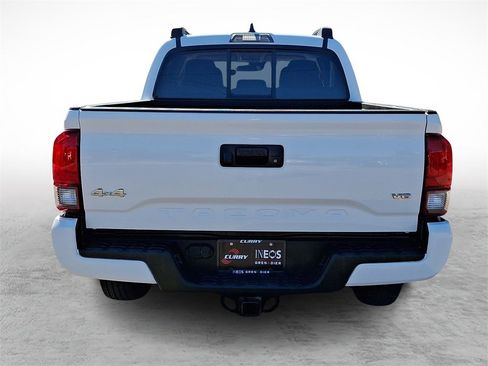 Used 2022 Toyota Tacoma SR image 5